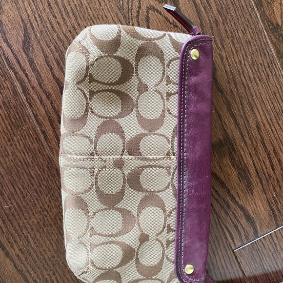 Authentic Coach Wristlet - Picture 5 of 6